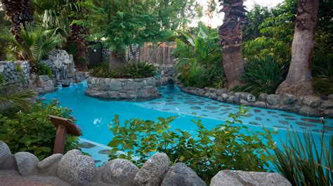 ‘Hot Water’ Guide to Desert Hot Springs: Hot Springs in Palm .